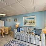 Bright Ocean City Escape With Direct Beach Access!
