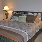 Harbour Island 106L Condo