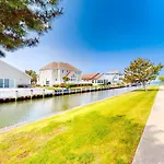 Beach Club Unit D