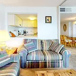 Fountainhead Towers 305