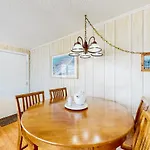 Sea Loft 210