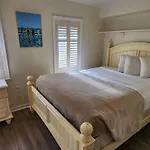 Eden Roc Apartments