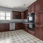 6 10Th Bottom Apartment