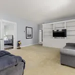 6 10Th Bottom Apartment
