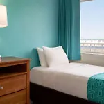Howard Johnson By Wyndham Ocean City Oceanfront