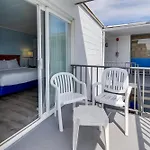 Rideau Oceanfront Motel
