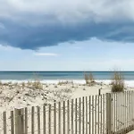 Ocean City Studio With Balcony - Steps To Boardwalk!