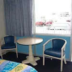 Thunderbird Beach Motel