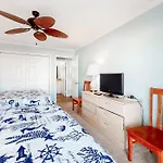 Lucayan 27