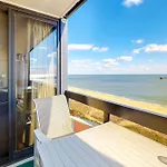 Golden Sands 911