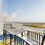 Heron Harbour 220-02