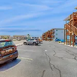 Bayshore Central 44