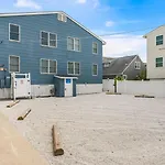 The Barracuda 2 Steps To The Beach 2Br Sleeps 6