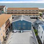 The Barracuda 2 Steps To The Beach 2Br Sleeps 6