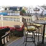 Harbour Club B16