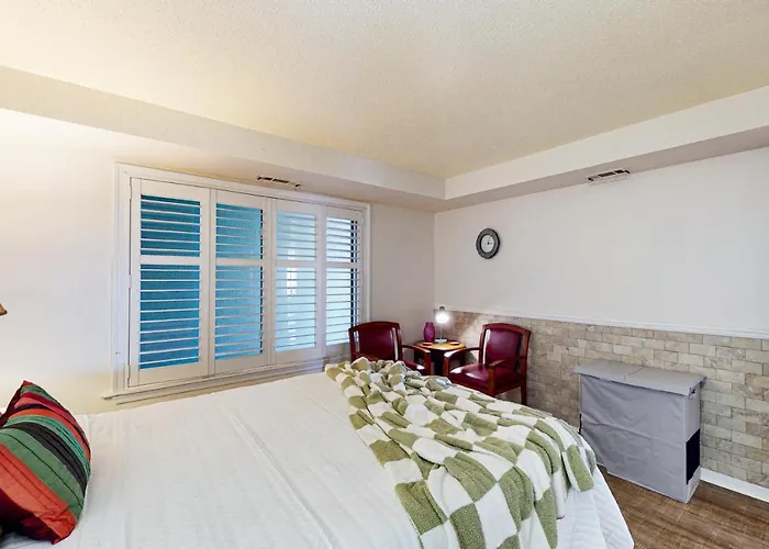 81 Beach Hill 210