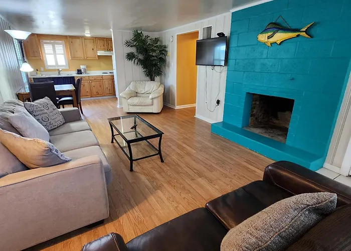 Eden Roc Apartments