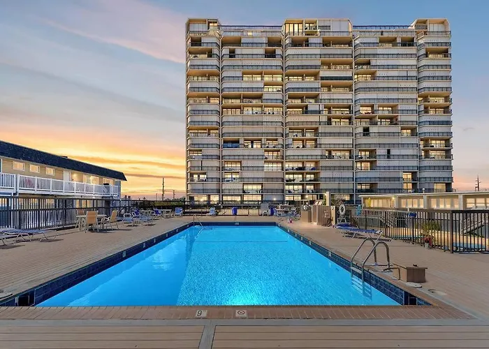 Fountainhead-Ocean View Pool Sleeps 4