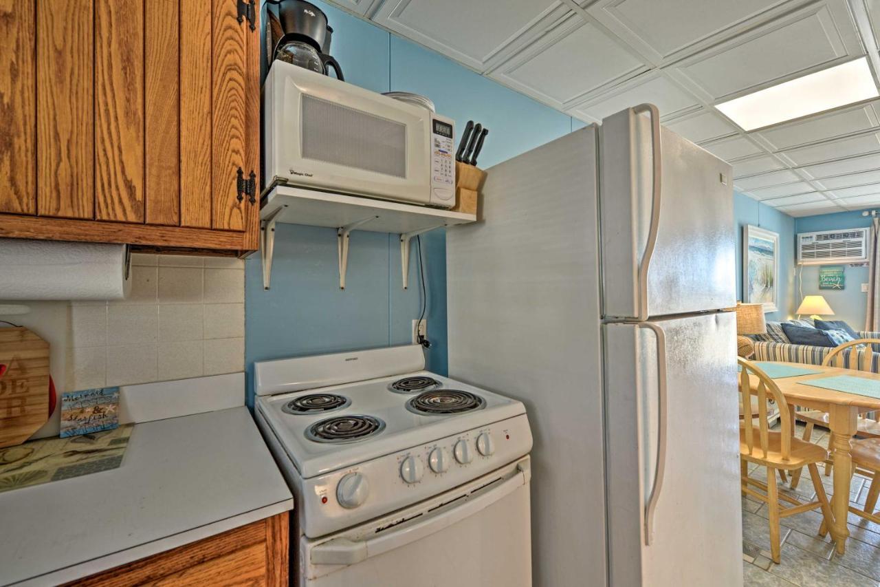 Apartment Bright Ocean Escape With Direct Access!