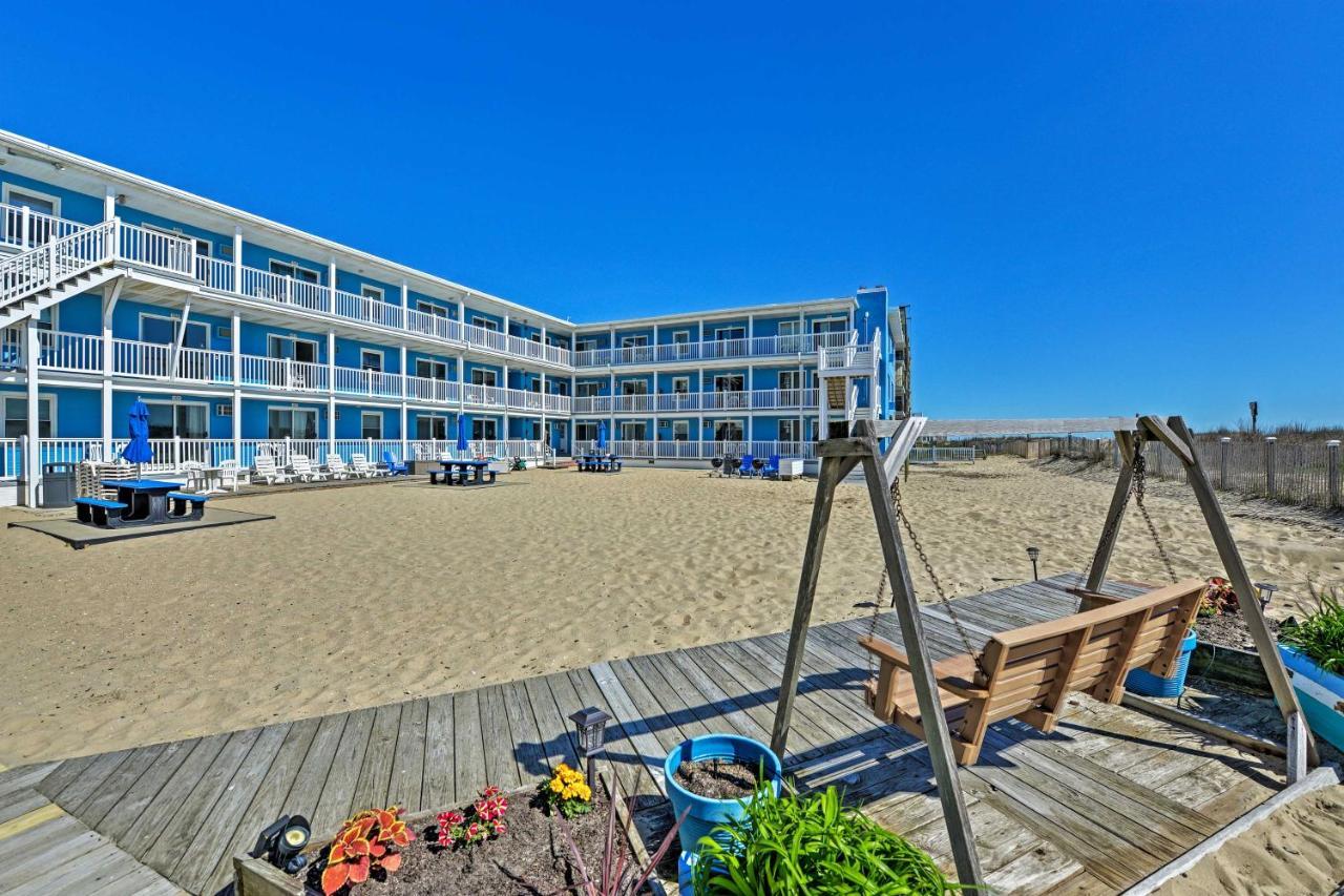 Bright Ocean Escape With Direct Access! Apartment