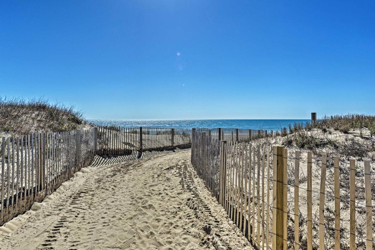Apartment Bright Ocean Escape With Direct Access! *