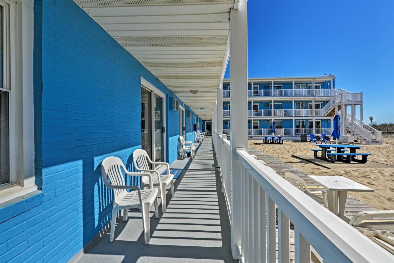 Bright Ocean Escape With Direct Access! Apartment