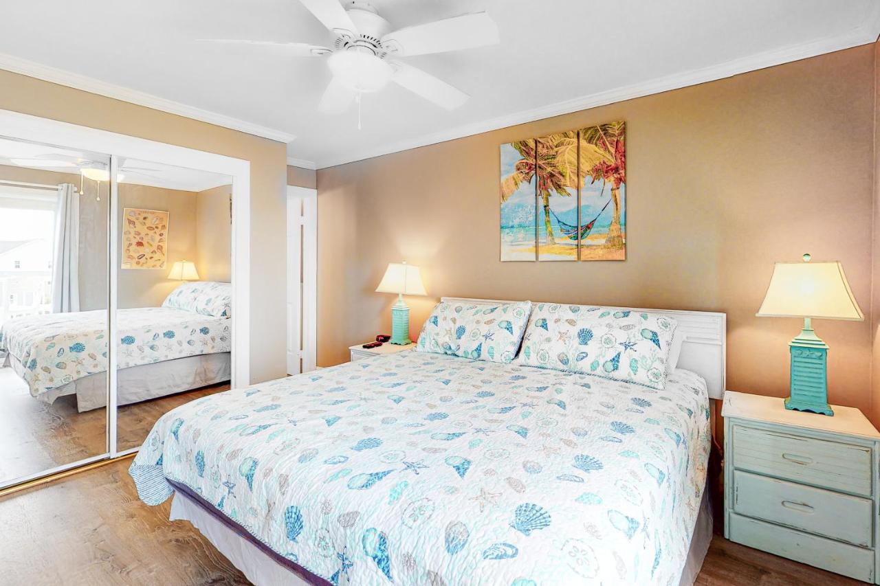 Lucayan 27 Apartment *