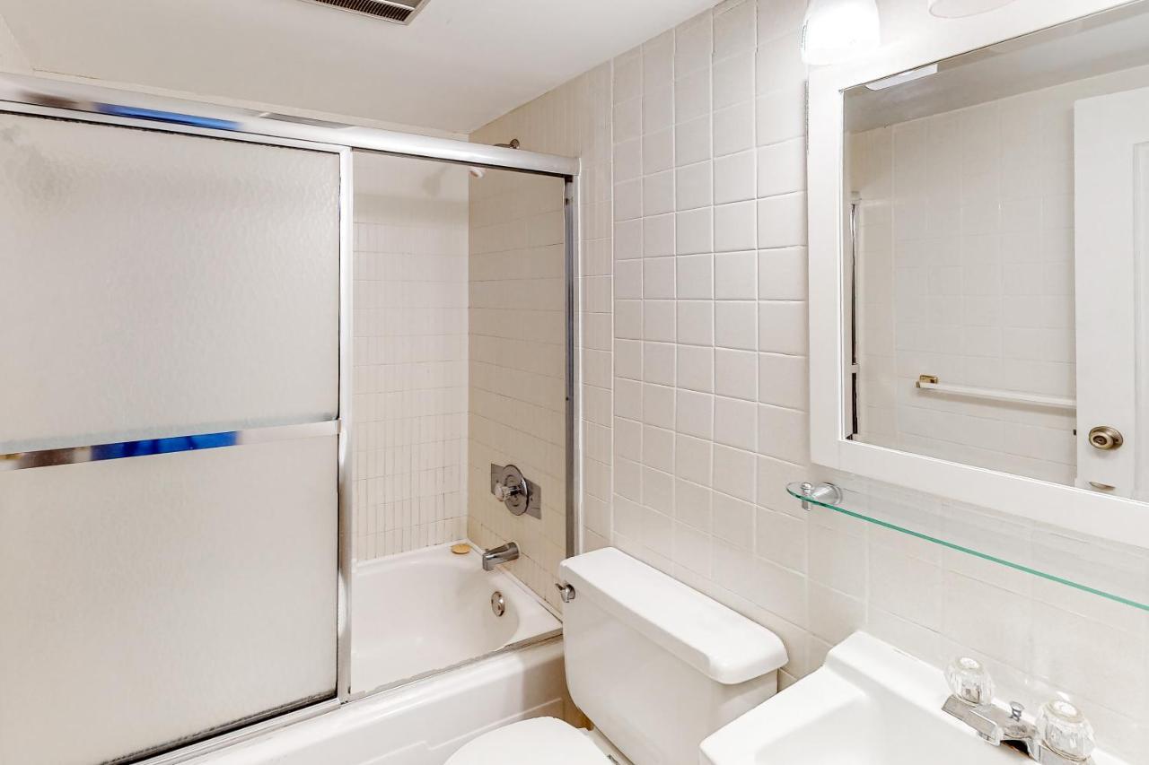 Apartment 9400 Bldg #203 *