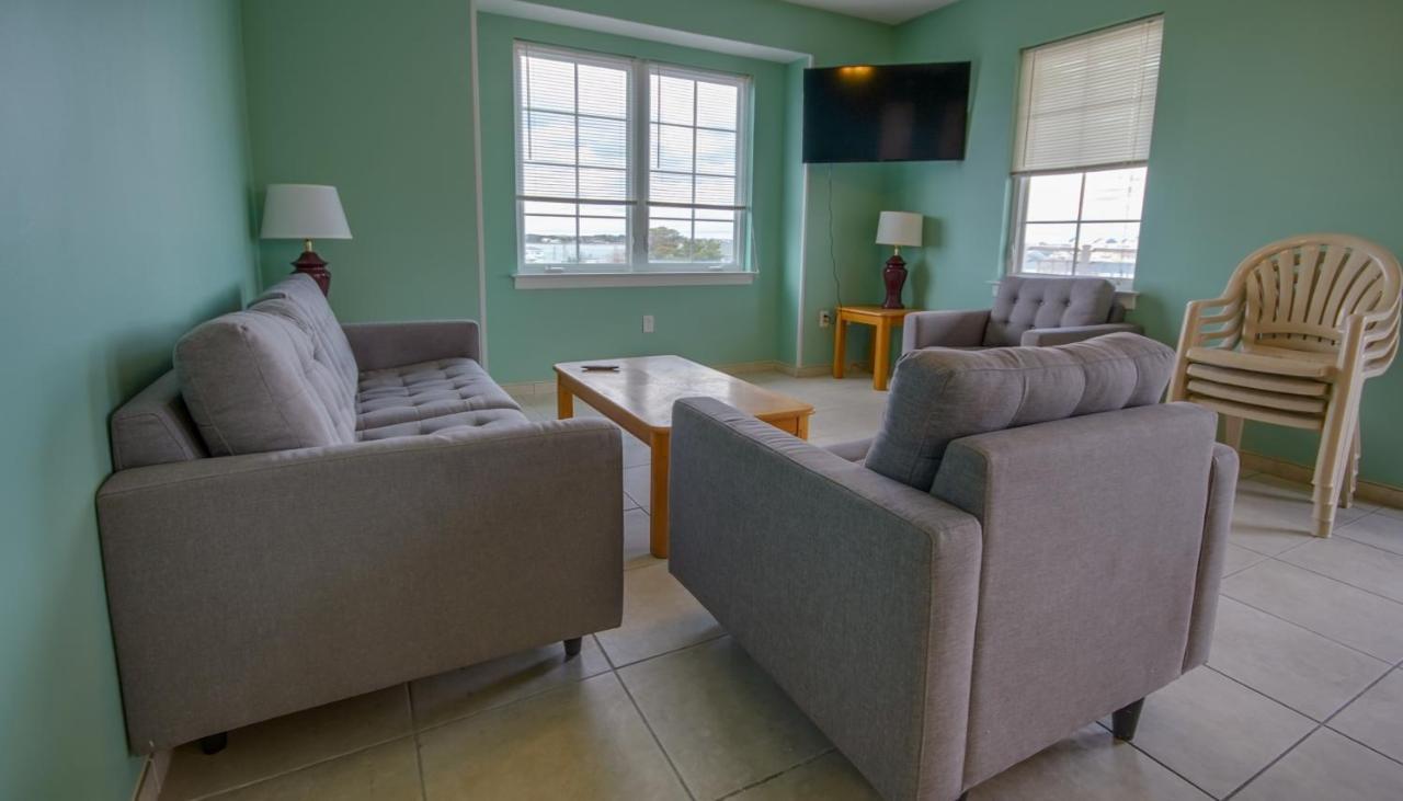 Americana Princess Suites/condos