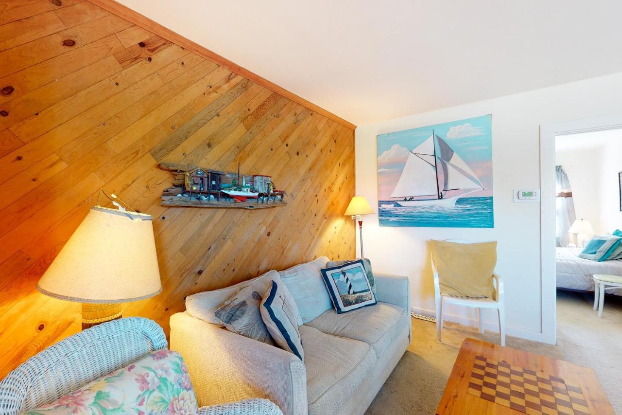 Oceanaire 104