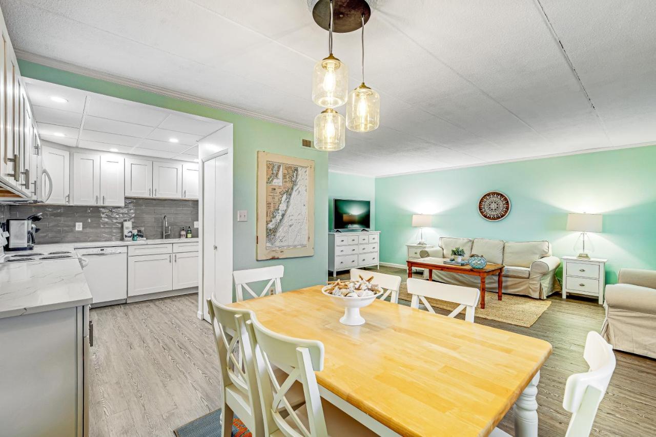 Sea Level 203 Apartment