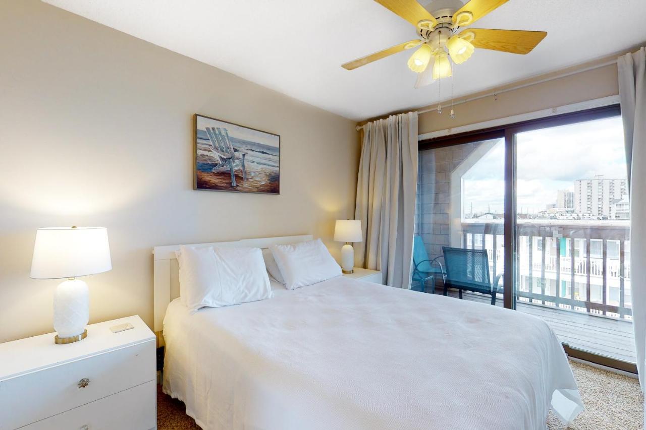 Silver Shores 302