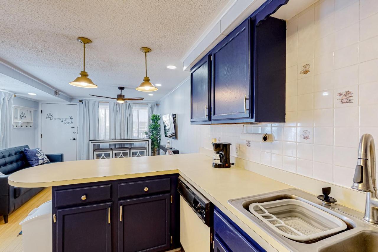 The Quarterdeck Oc Apartment *