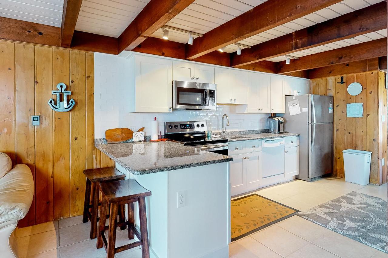 Village West 1 *