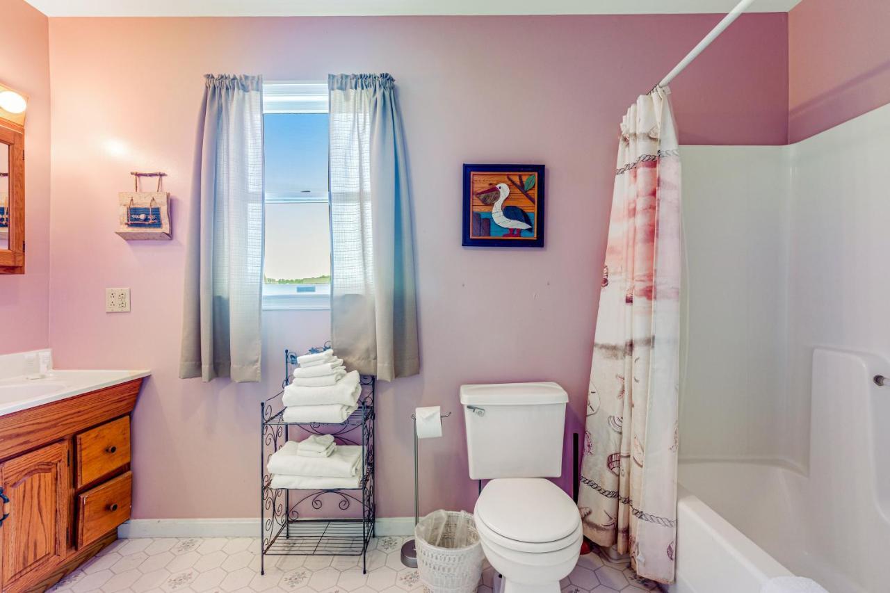 Canalside Comforts Holiday home