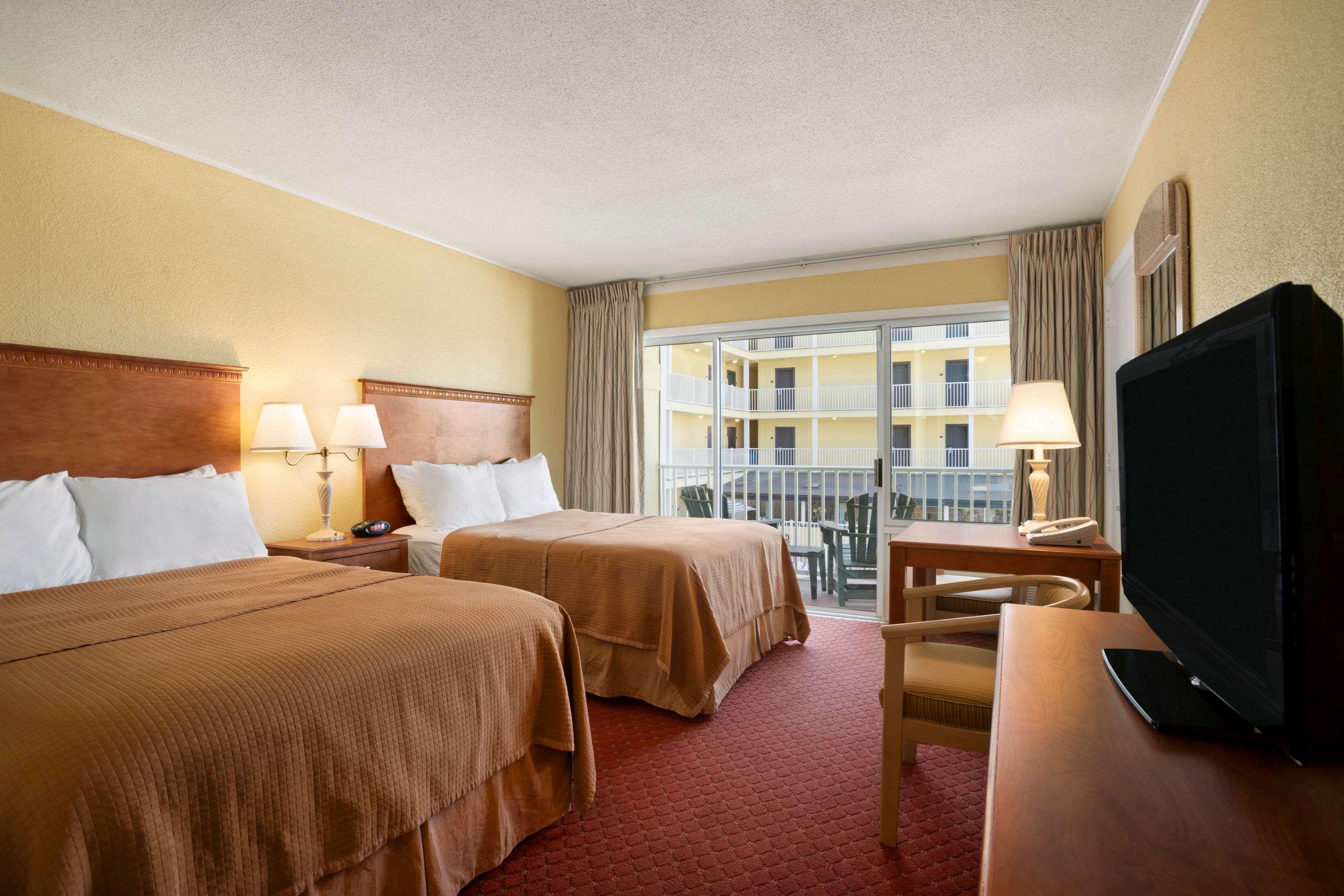 Hotel Howard Johnson By Wyndham Ocean Oceanfront
