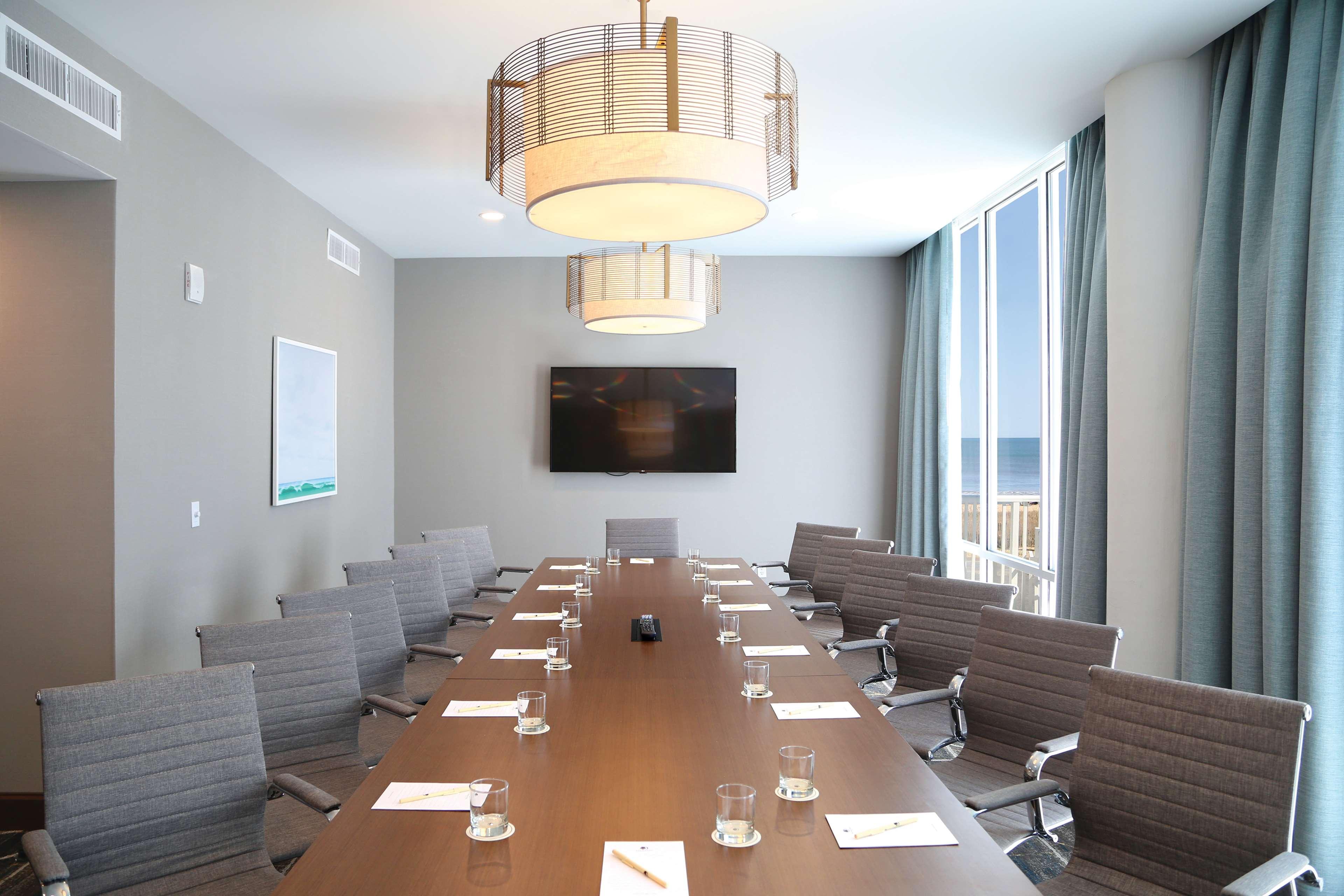 Doubletree By Hilton Ocean Oceanfront Ocean City