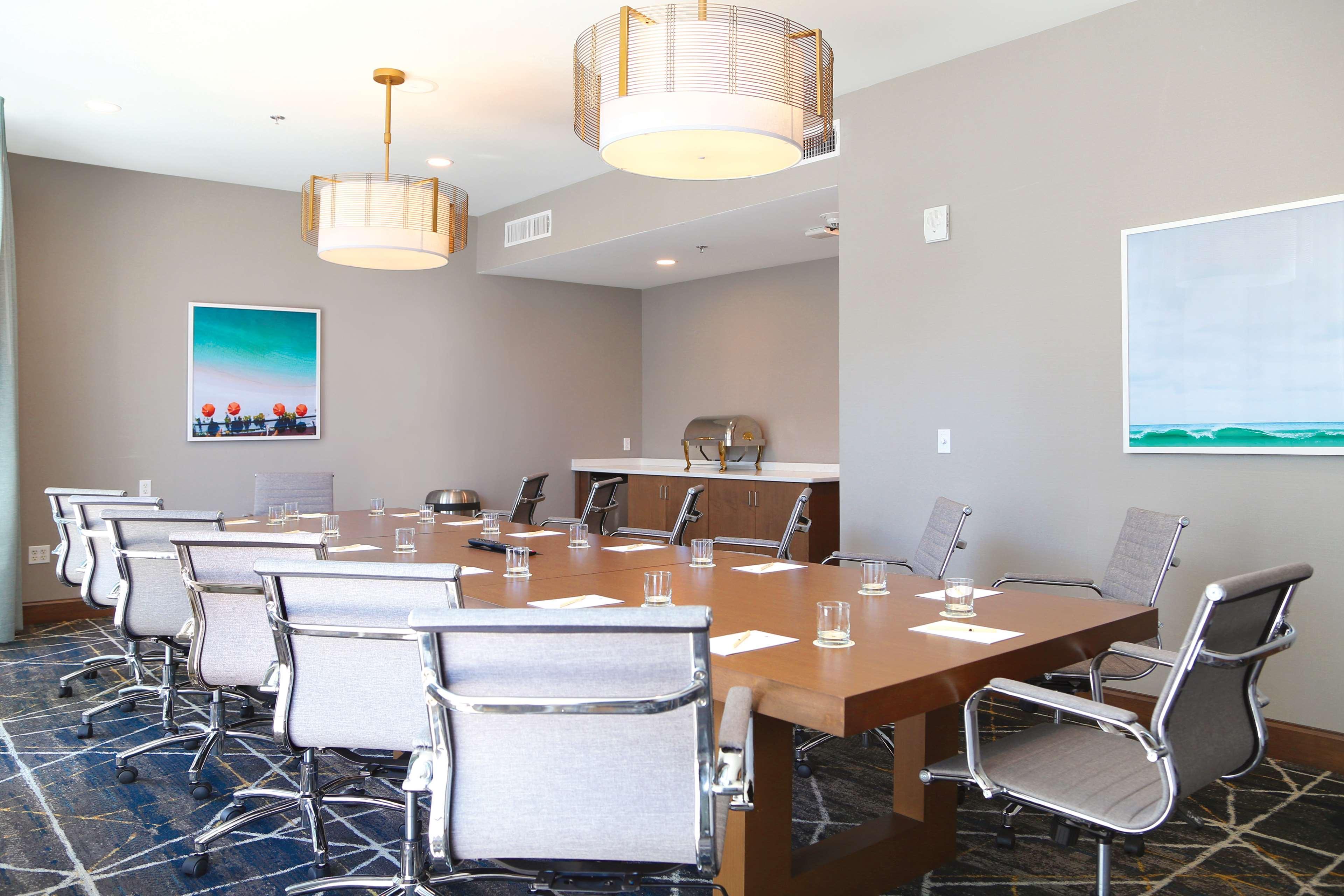Hotel Doubletree By Hilton Ocean Oceanfront 4*