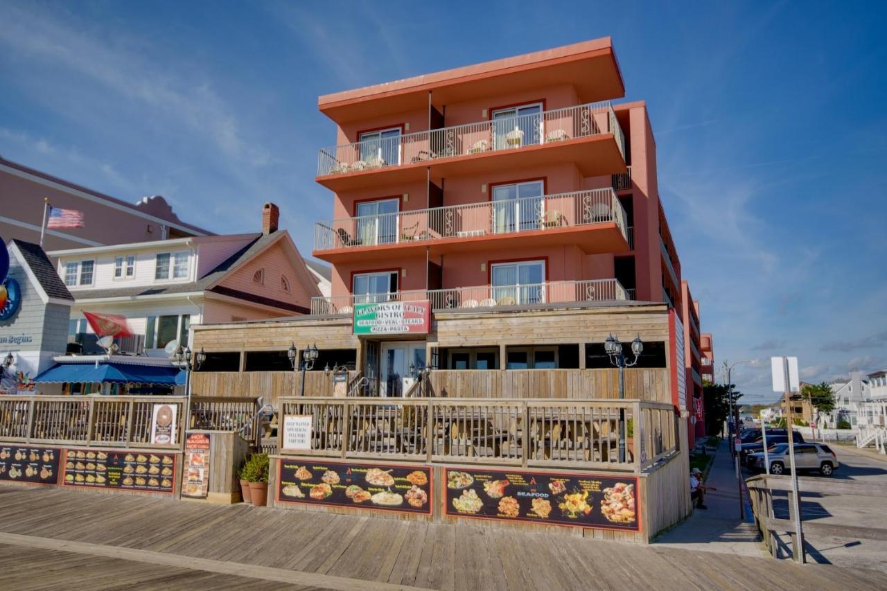 Americana Motor On Boardwalk *