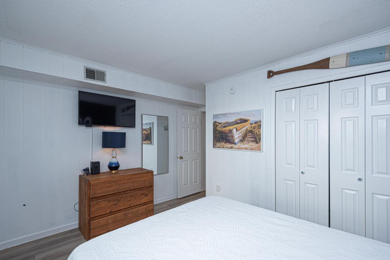 Fenwick Woods Oc Apartment