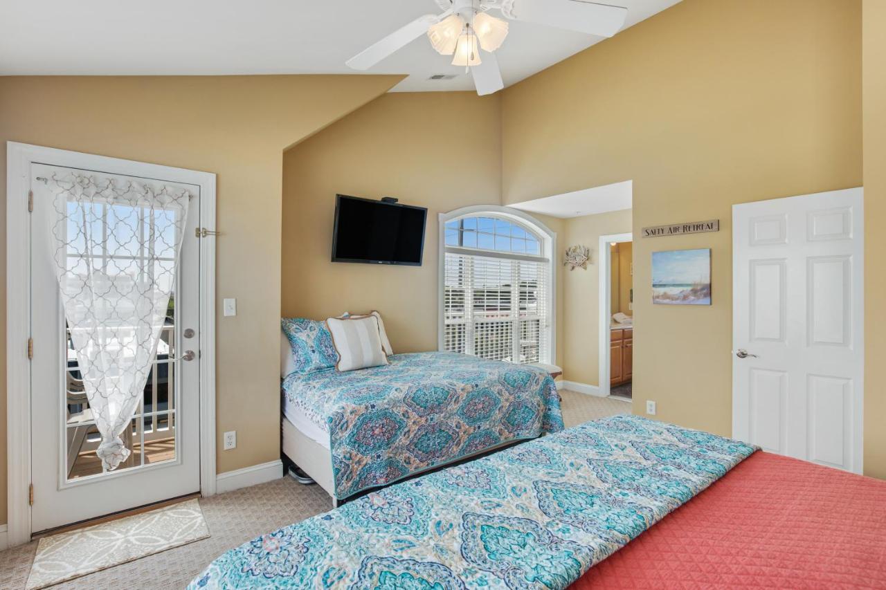16 The Palms Holiday home
