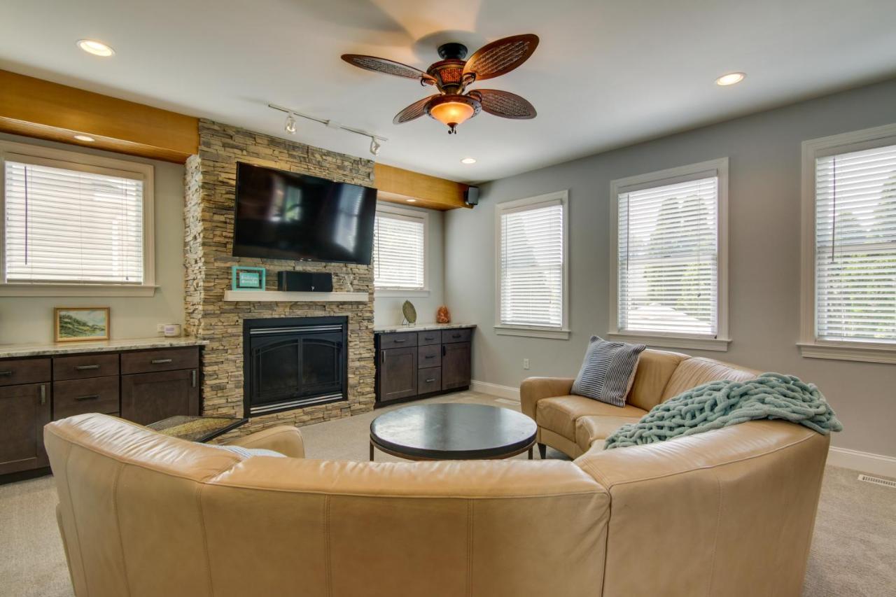 Ocean With Fire Pit And Grill Walk To