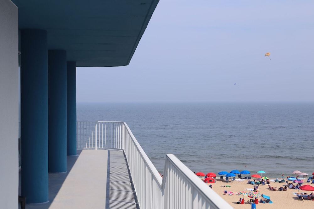 Hotel Doubletree By Hilton Ocean Oceanfront 4*
