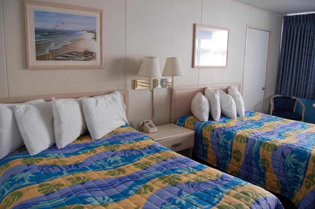 Thunderbird Motel 2*