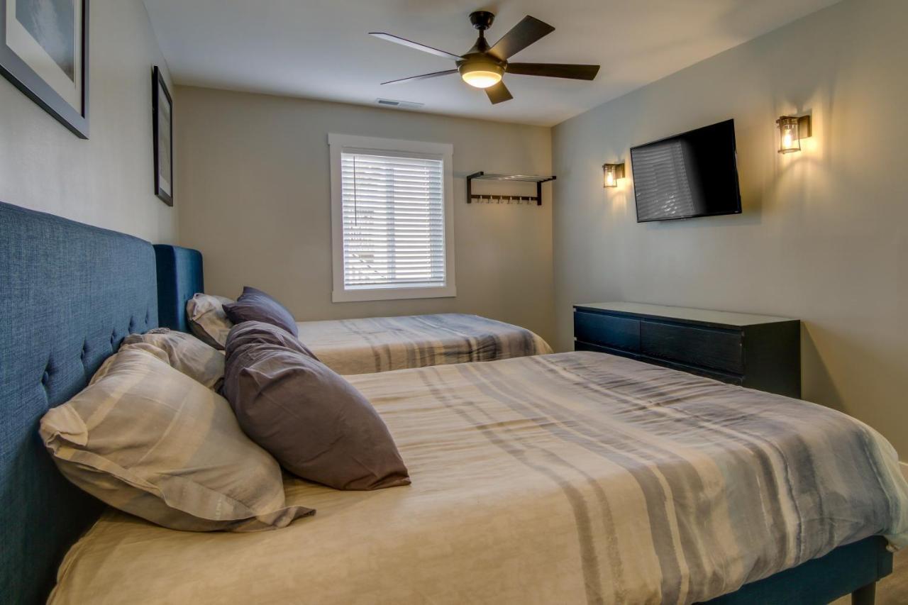 Quaint Ocean Walk To And Boardwalk Apartment