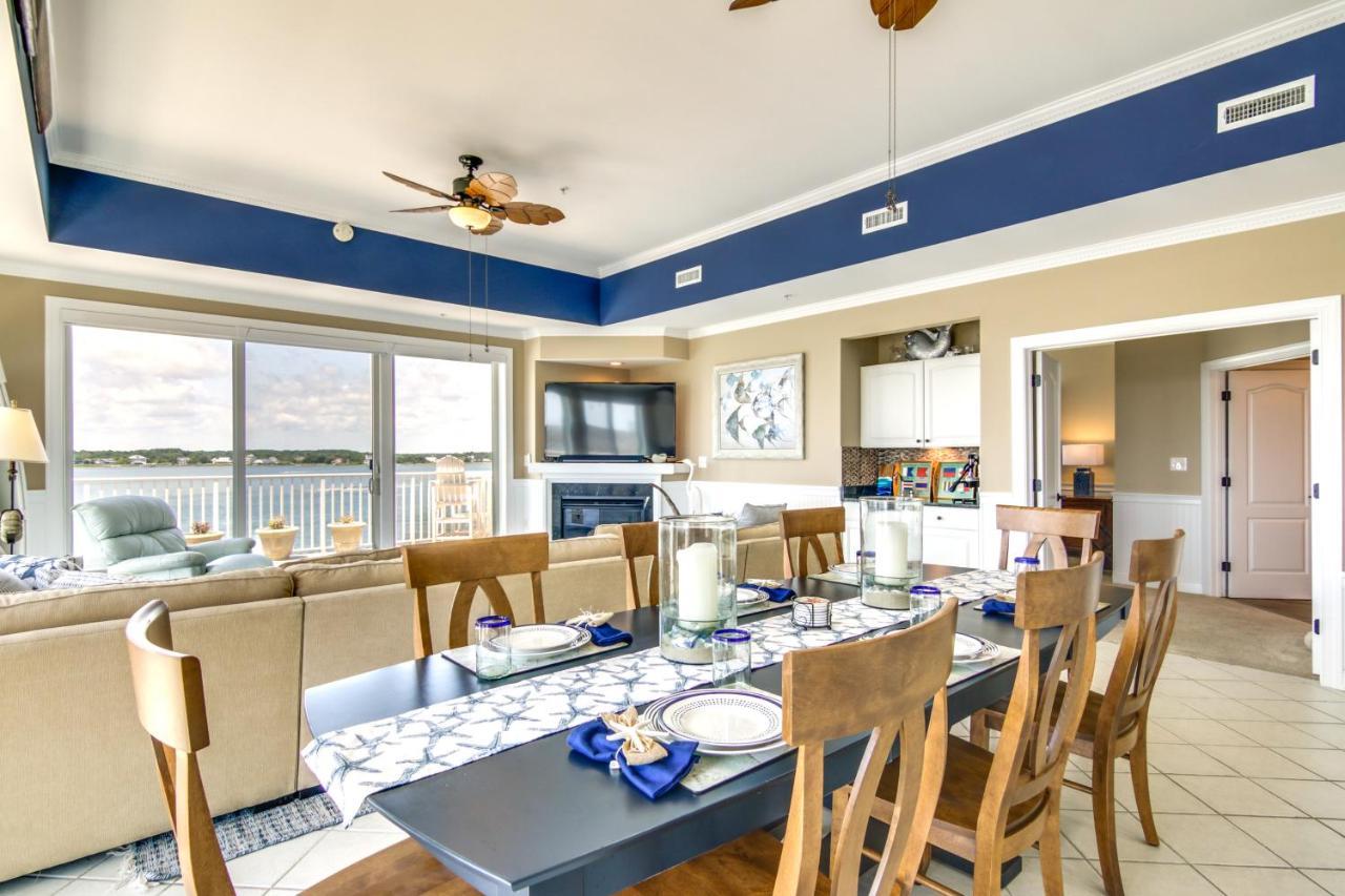 With Panoramic Views Walk To Beach Apartment