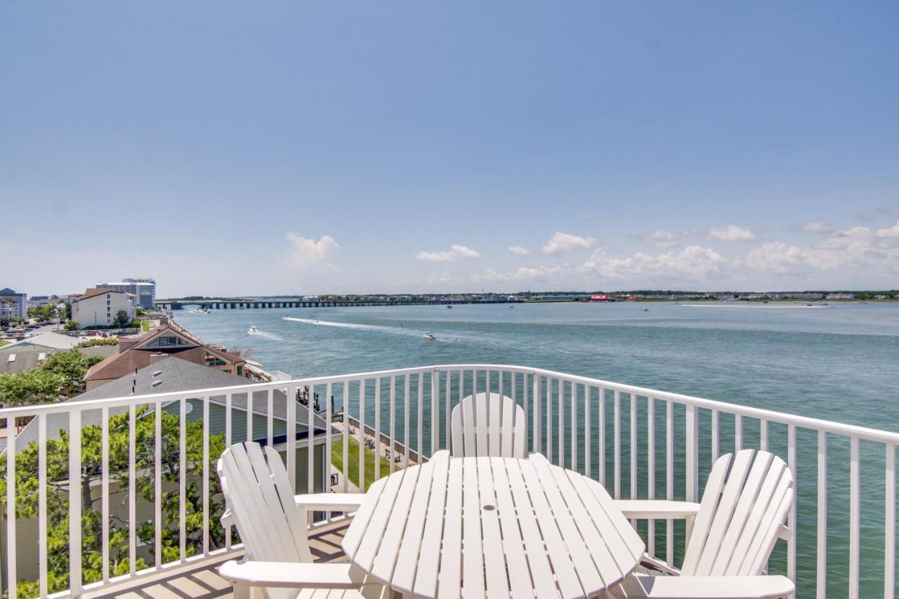 With Panoramic Views Walk To Beach Apartment Ocean City