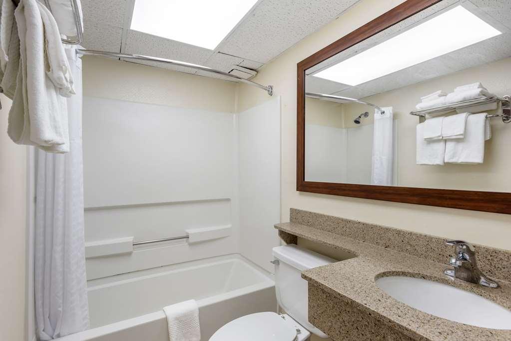 Hotel Quality Ocean Beachfront