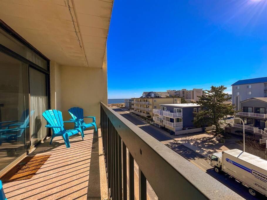 Holiday home Ocean Views * Private Balcony * Elevator
