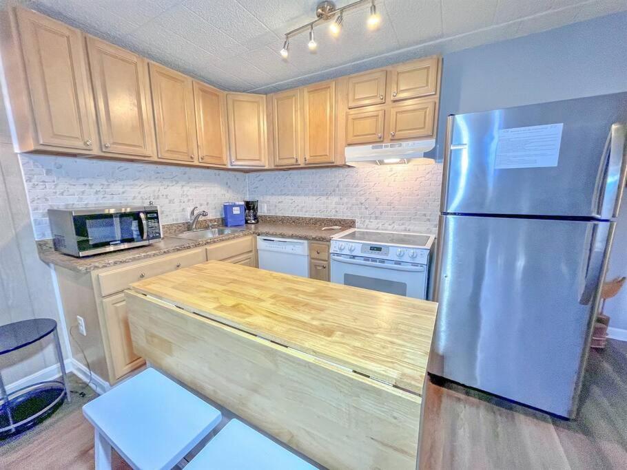 Ocean Views * Private Balcony * Elevator